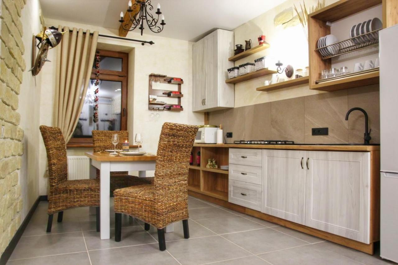 Гетьманські Палати , Старе Місто, 2 Спальні, Балкон-Тераса , 85 М Кв Kamianets-Podilskyi Εξωτερικό φωτογραφία